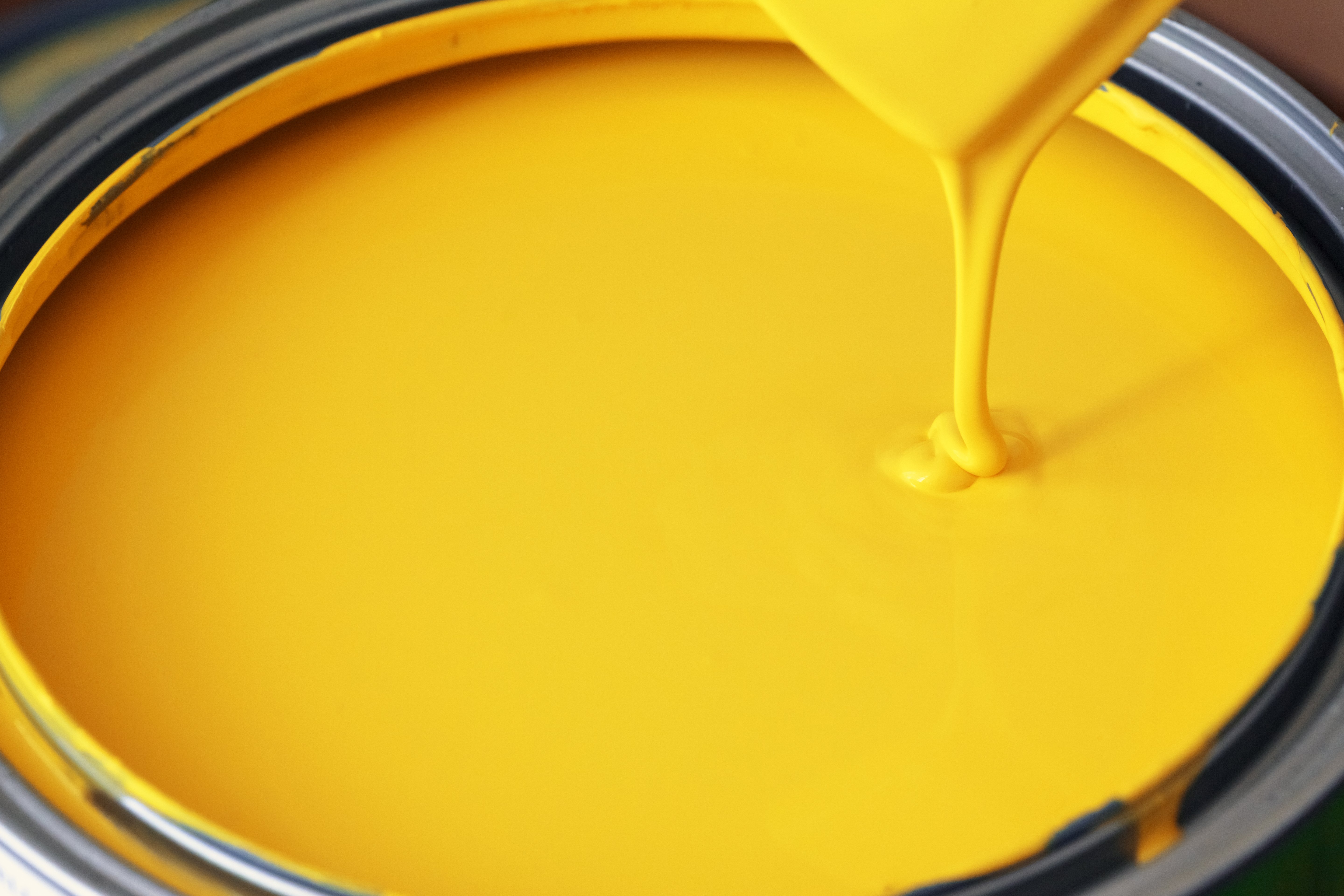 Yellow_paint